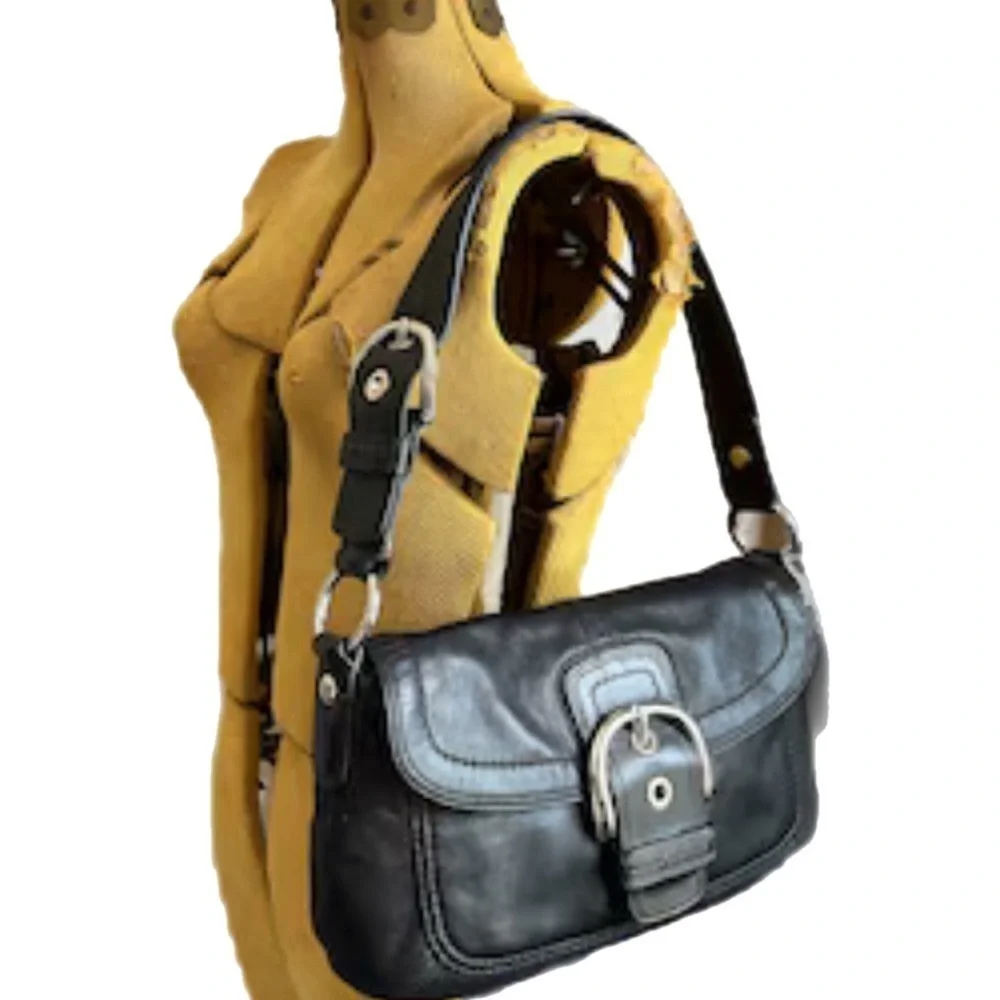 Vintage Y2K Coach Leather Maxi Shoulder Bag F13105. Clear inside and outside